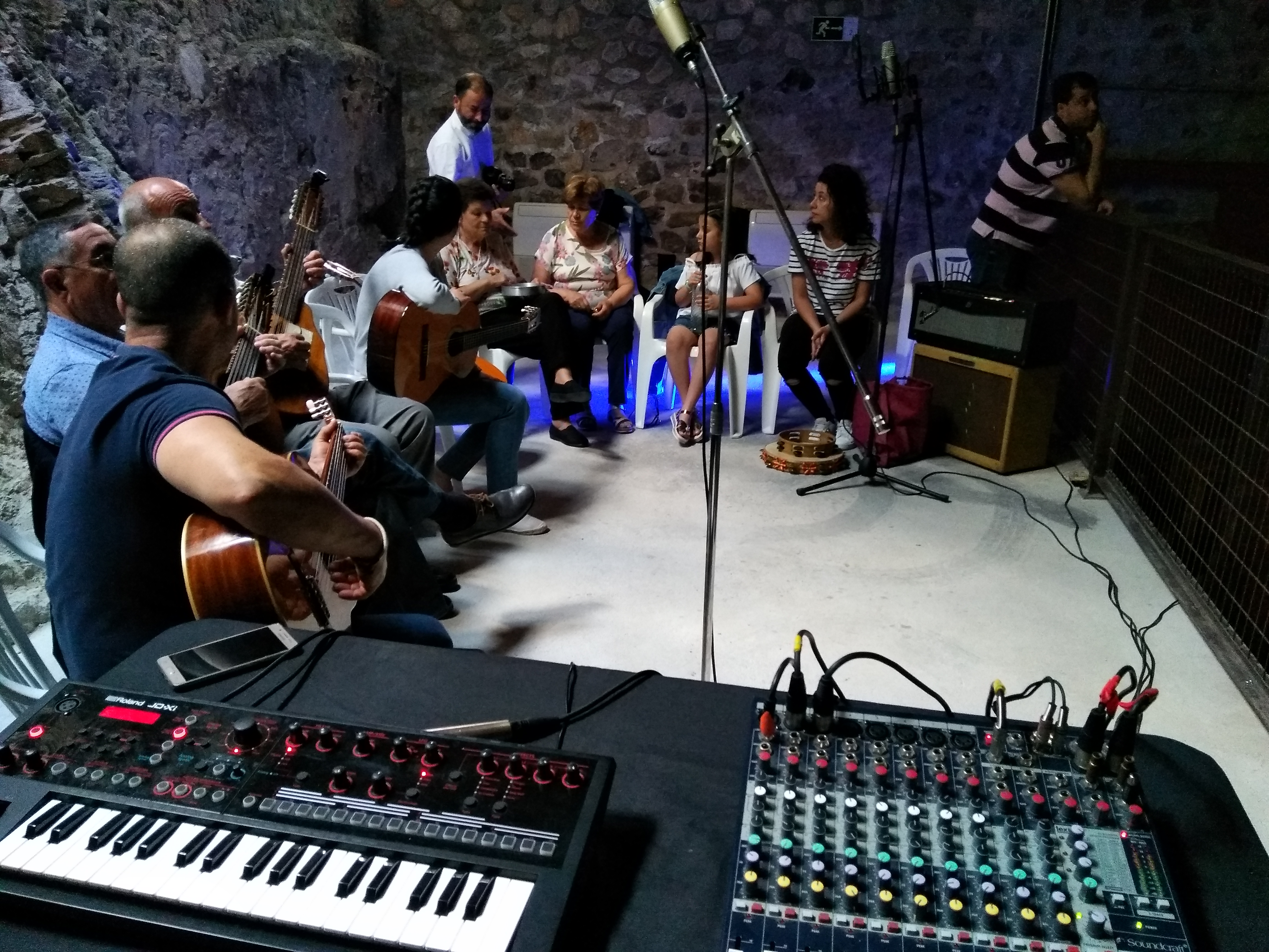 Previos  ao concerto no encontro Prácticas Contemporáneas no Centro Negra,